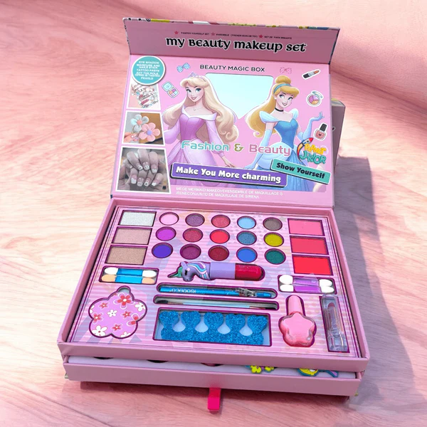Beauty Makeup Set for Girls – Luxury Accessory & Makeup Play Kit 🎀✨